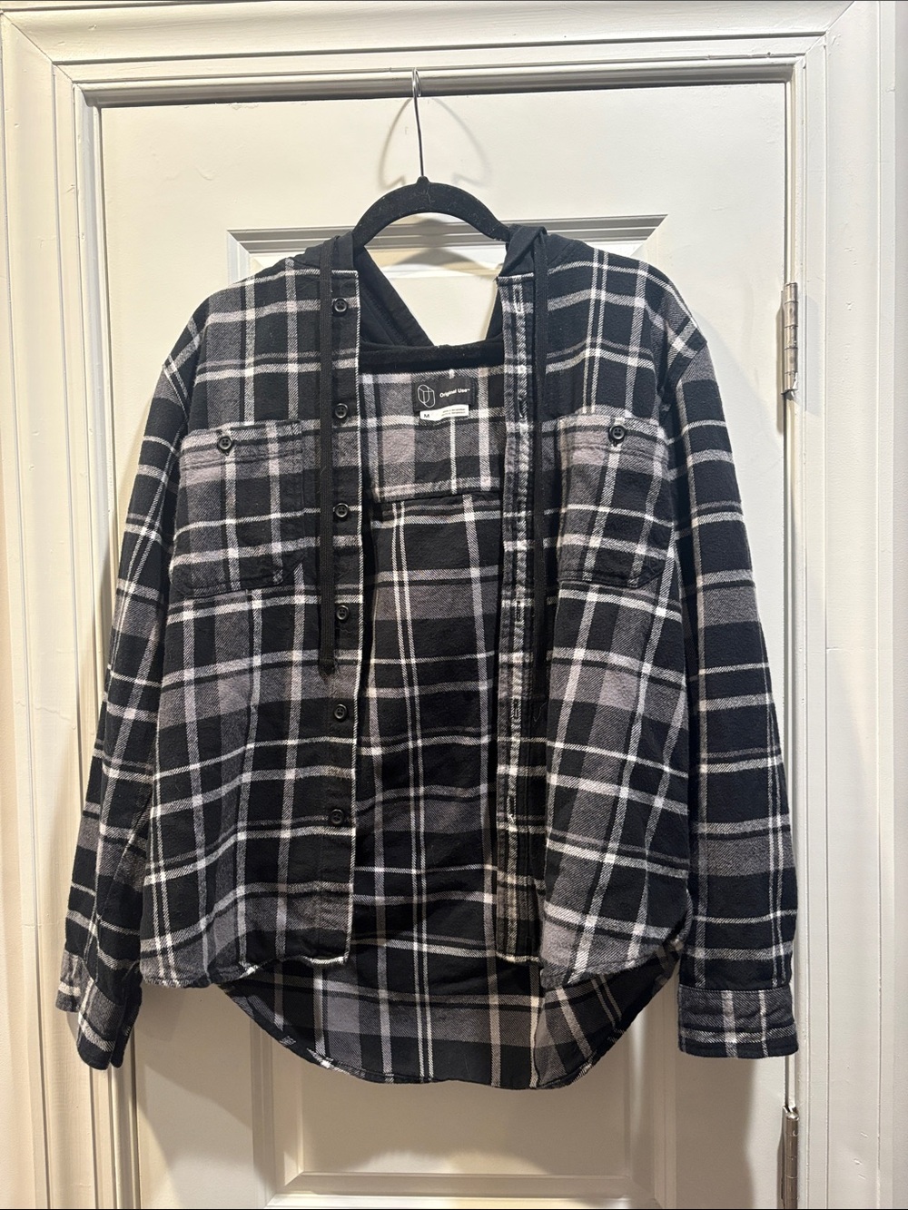 Original Use Black and White Plaid Hooded Shirt